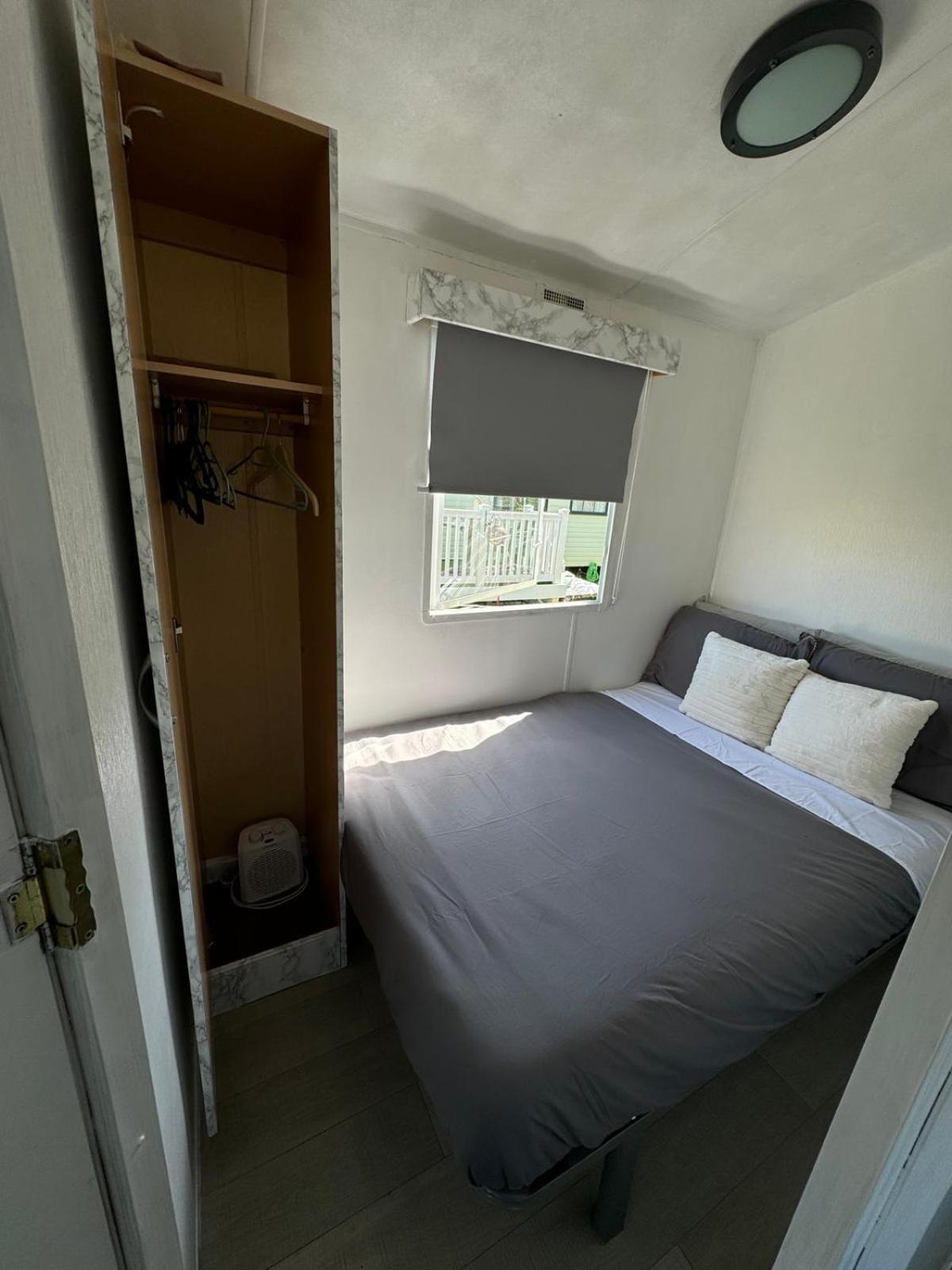 Hosting4u Campsite Felpham